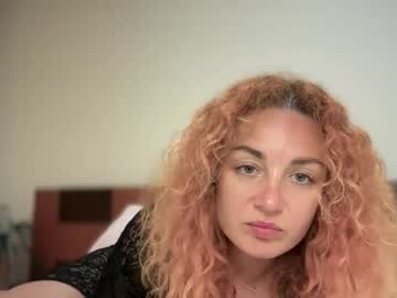 Reddgiirll Chaturbate stream image from March 28, 2026