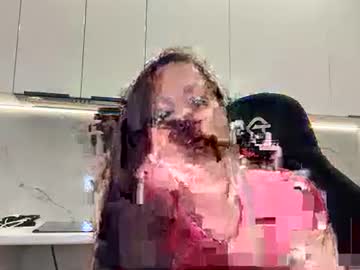 Renolivaa Chaturbate stream image from March 28, 2026