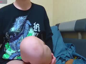 Alicewoolfy Chaturbate stream image from March 28, 2026
