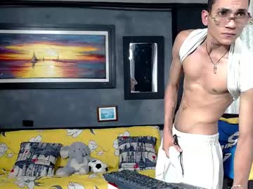 Skinny_Dominat Chaturbate stream image from March 28, 2026