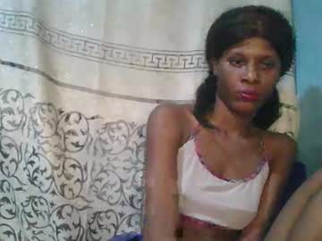 Luckymadequeen Chaturbate stream image from March 29, 2026