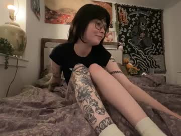 Bbycris03 Chaturbate stream image from March 29, 2026