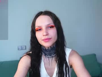 Azaleeworlow Chaturbate stream image from March 29, 2026