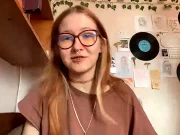 Karinamuccia Chaturbate stream image from March 29, 2026