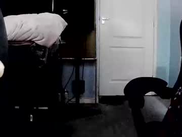 Latexchris77 Chaturbate stream image from March 29, 2026