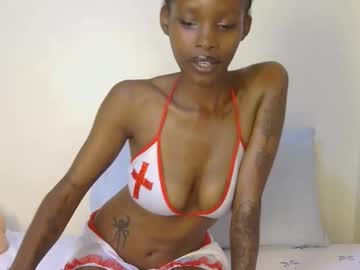Sexyluha Chaturbate stream image from March 29, 2026