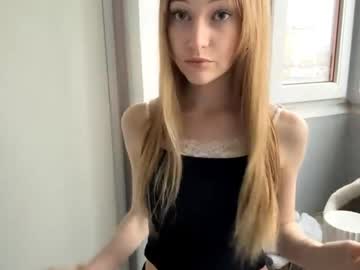 Viviennewanko stream image from March 29, 2026