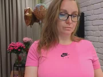Dom_Mummy Chaturbate stream image from March 29, 2026