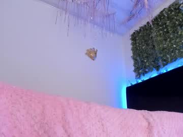 Flylia_ Chaturbate stream image from March 29, 2026