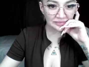 Christyblondie Chaturbate stream image from March 29, 2026