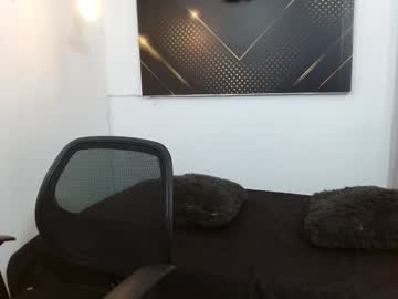 Goldendesirex_ Chaturbate stream image from March 29, 2026