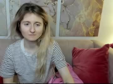Camilladreamer Chaturbate stream image from March 29, 2026