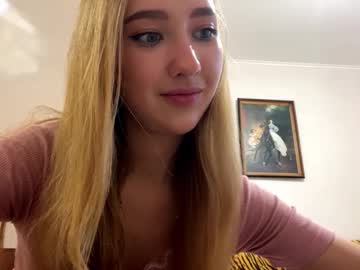 Madalyneaks Chaturbate stream image from March 30, 2026