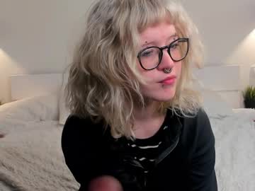 Joanbulmer Chaturbate stream image from March 30, 2026