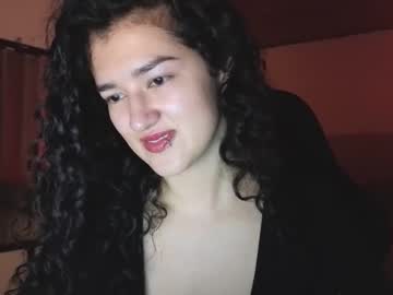 Yourdreamgirl2025 Chaturbate stream image from March 31, 2026