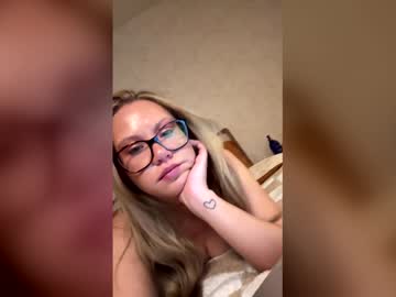 Ashleybrookexo Chaturbate stream image from March 31, 2026