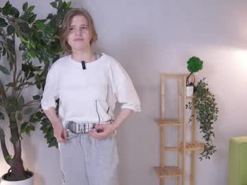 Jenniferrakow Chaturbate stream image from March 31, 2026