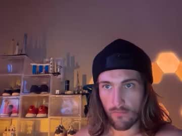 Topherhopkins744 Chaturbate stream image from March 31, 2026