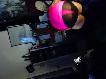 Xoddxwolfx Chaturbate stream image from March 31, 2026