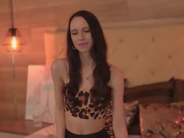 Taraharriss Chaturbate stream image from March 31, 2026