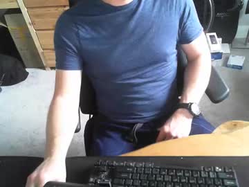 Hungstud_Again Chaturbate stream image from March 31, 2026