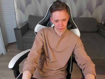 Meverik_Oushen Chaturbate stream image from March 31, 2026