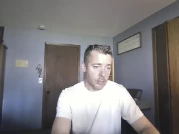Chrisw8121 Chaturbate stream image from March 31, 2026