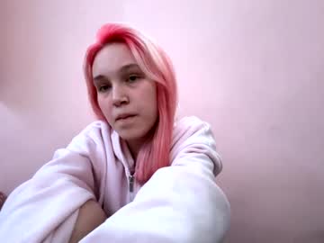Slyviaendo Chaturbate stream image from March 31, 2026