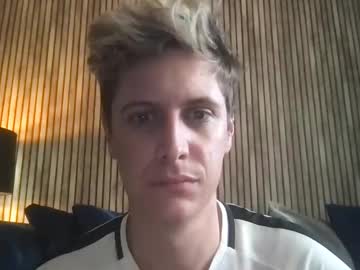Krisl77 Chaturbate stream image from March 31, 2026
