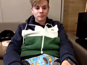 Michaeltwinkboy Chaturbate stream image from March 31, 2026