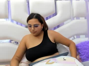 Heavenlybump Chaturbate stream image from March 31, 2026