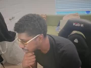 Bigleecujo Chaturbate stream image from March 31, 2026