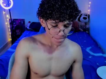 Tom_Blue10 Chaturbate stream image from April 01, 2026