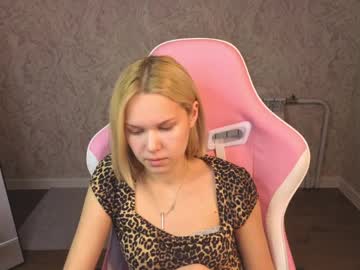 Ella_Ley Chaturbate stream image from April 01, 2026