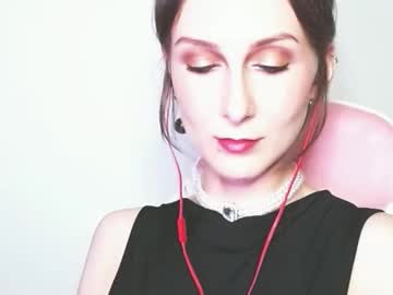 Loravinaa Chaturbate stream image from April 01, 2026