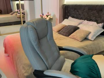 Wow_Maya Chaturbate stream image from April 01, 2026