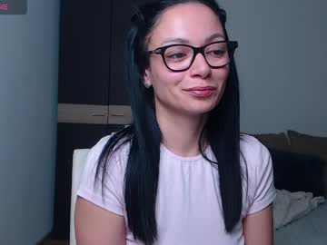 Serenesophi Chaturbate stream image from April 01, 2026