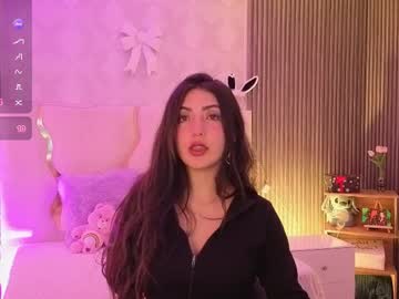 Dahia_Tay Chaturbate stream image from April 01, 2026