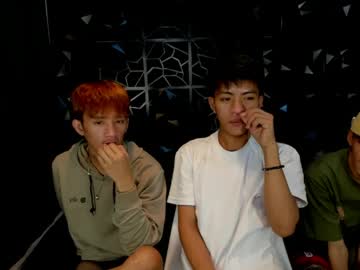 Crazyasiantwinkxx stream image from April 01, 2026