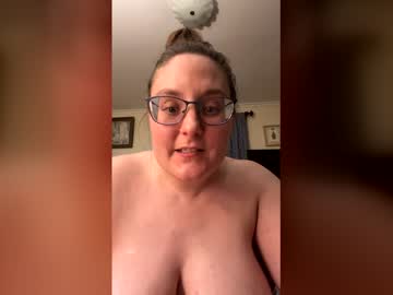Peachesbestfriend Chaturbate stream image from April 01, 2026