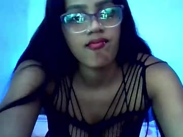 Valentinaglow Chaturbate stream image from April 01, 2026