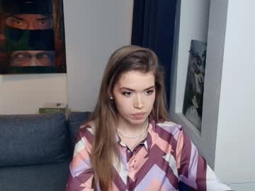 Chia_Silver Chaturbate stream image from April 01, 2026