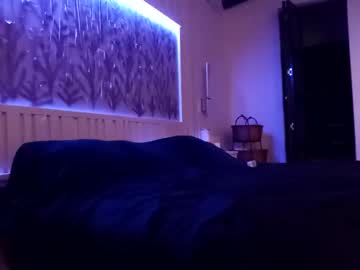 Jimmyandtinytina Chaturbate stream image from April 01, 2026
