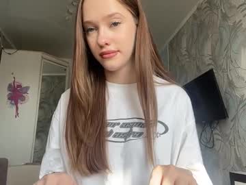 Corinevanschoyck Chaturbate stream image from April 01, 2026