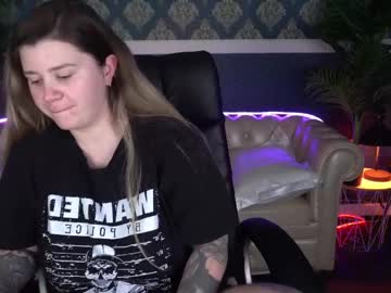 Amellymillyy Chaturbate stream image from April 01, 2026