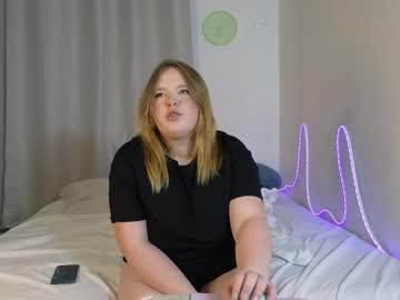 Kris_Big_Assmom Chaturbate stream image from April 01, 2026