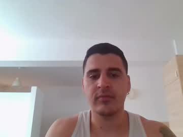 Joyzfedward Chaturbate stream image from April 01, 2026