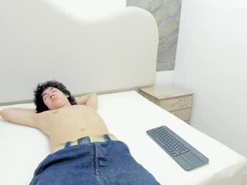 Harry_Hills1 Chaturbate stream image from April 01, 2026