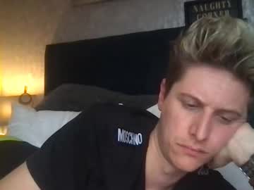 Krisl77 Chaturbate stream image from April 01, 2026