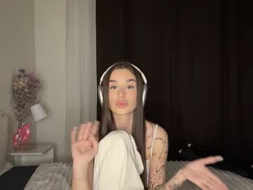 Latiaburtenshaw Chaturbate stream image from April 01, 2026